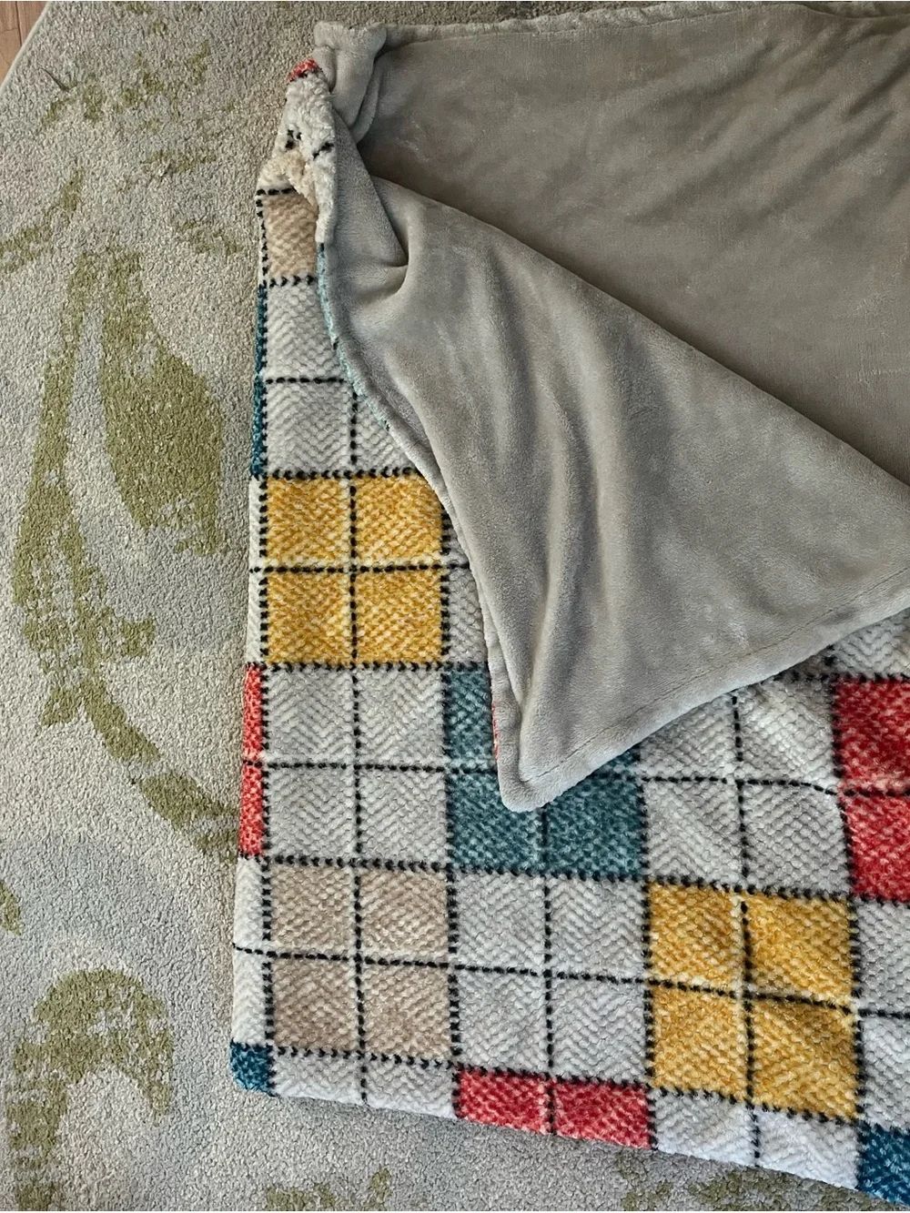Better homes and garden plush Multi-Color Check Blanket Throw